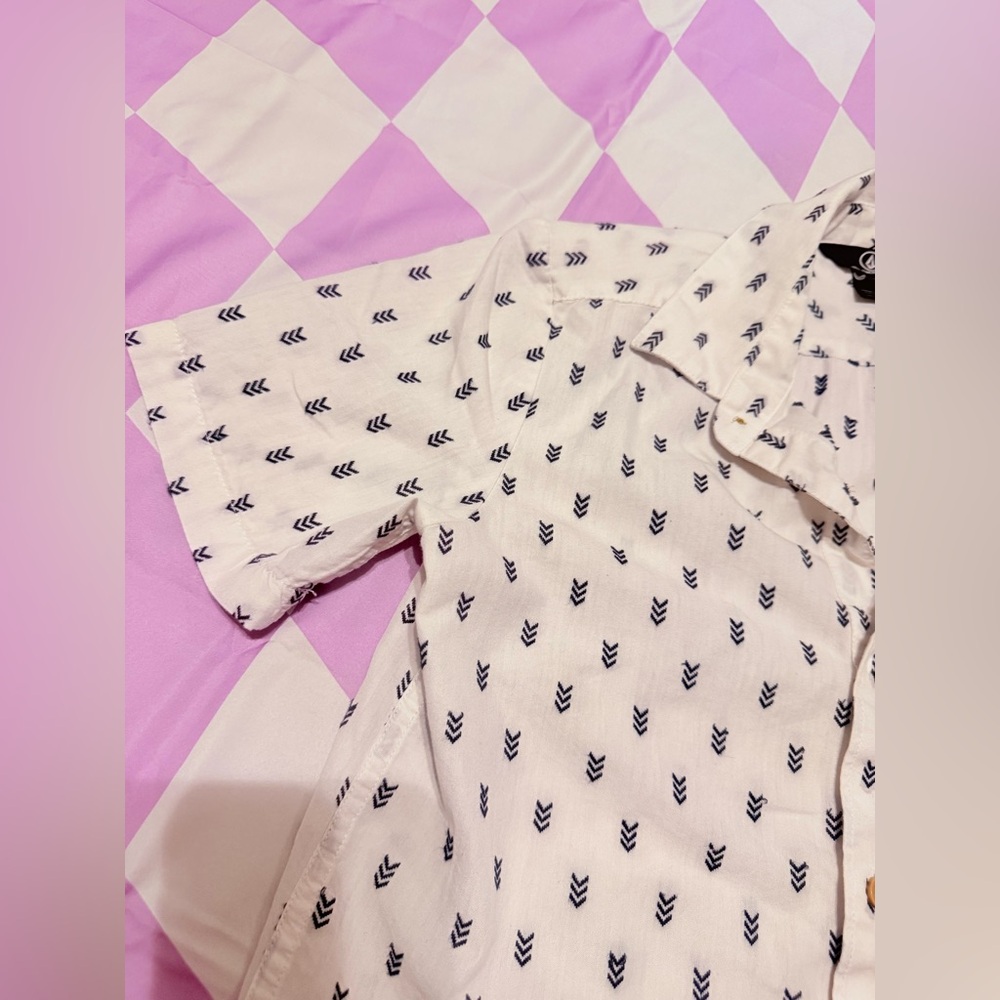 Volcom Boys Short Sleeve Button Down Shirt White Blue Geometric Print Size (10) - Picture 3 of 10